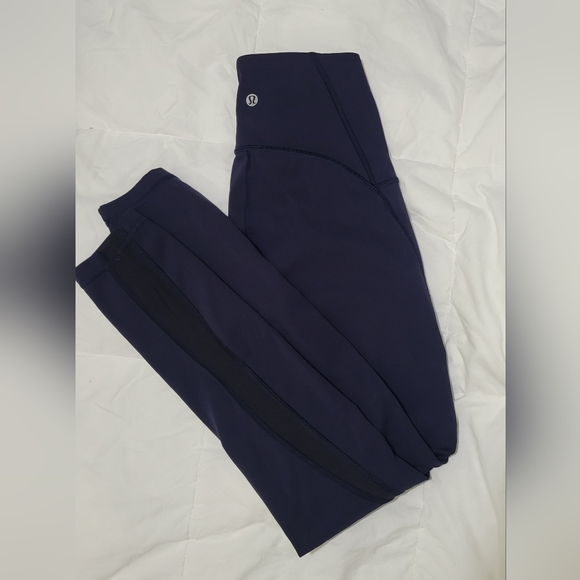 Size 2 lululemon train times 7/8  pant - Picture 4 of 8